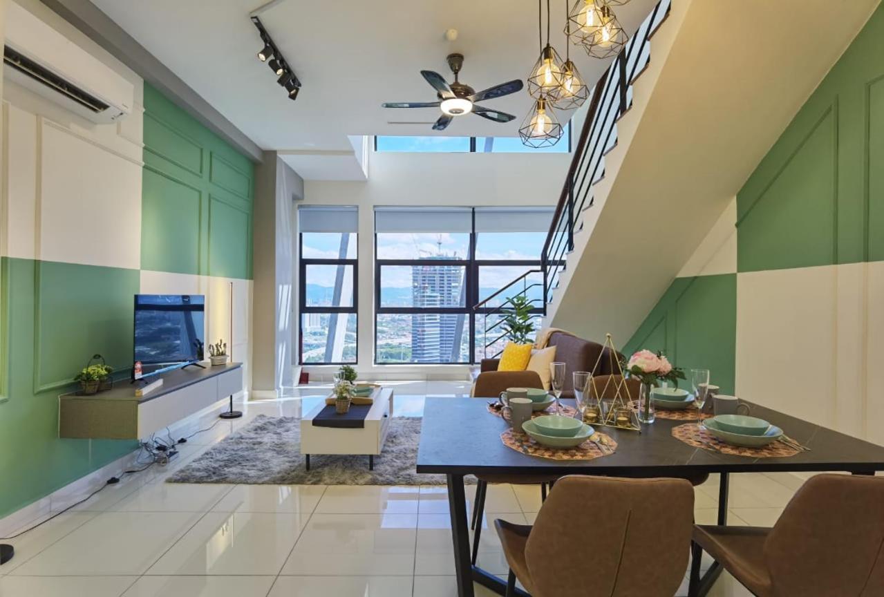 Arte Mont Kiara Aparthotel Kuala Lumpur Exterior photo A living room in a condominium